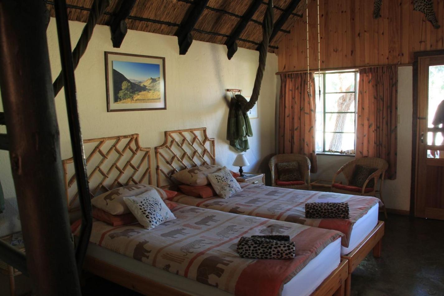 Etusis Lodge Usakos Luaran gambar