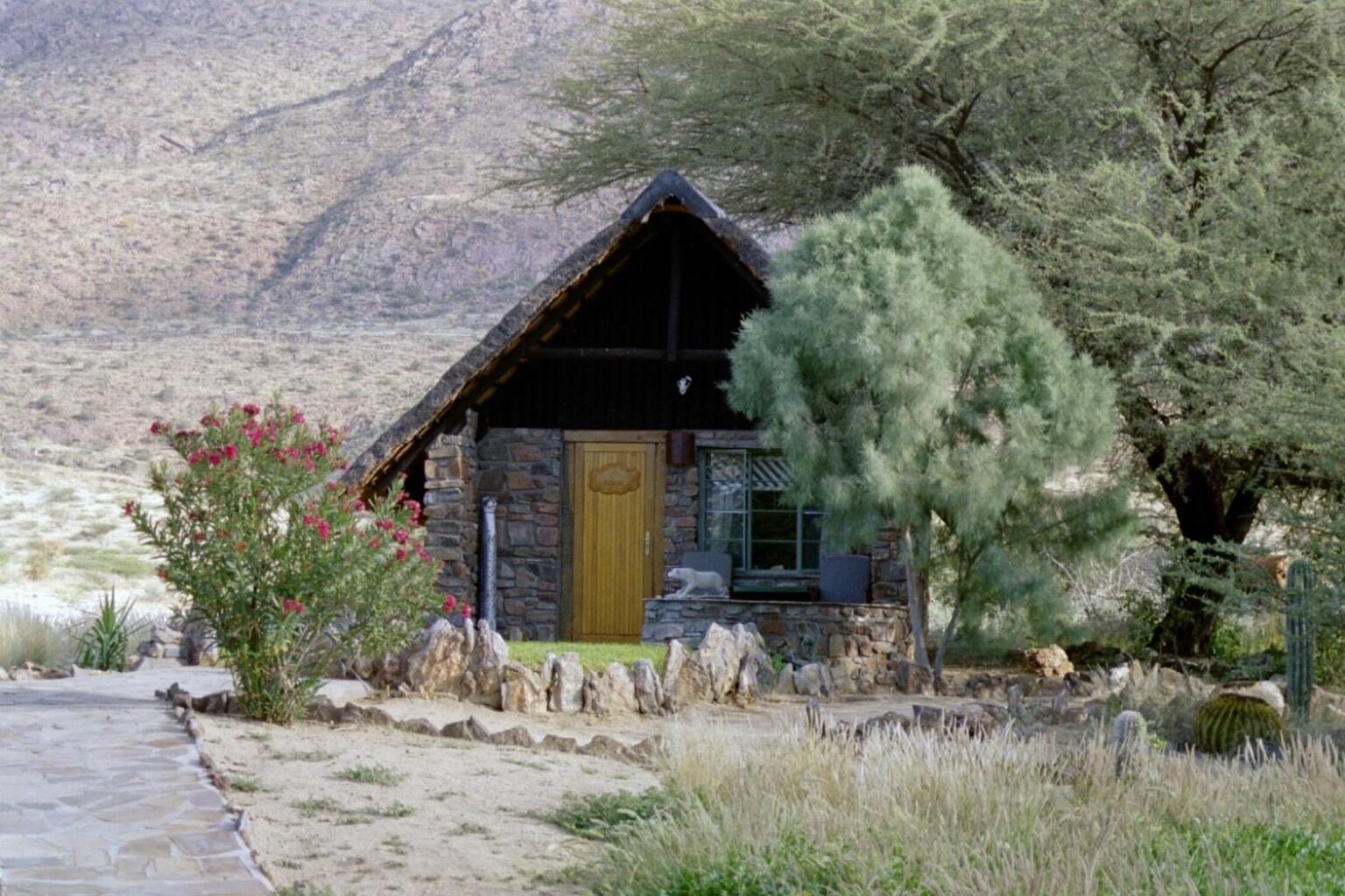 Etusis Lodge Usakos Luaran gambar