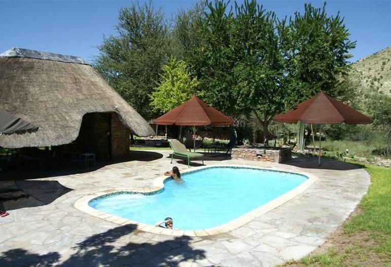 Etusis Lodge Usakos Luaran gambar