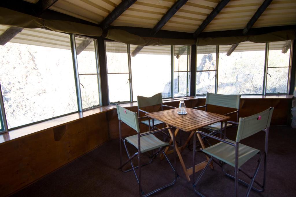 Etusis Lodge Usakos Luaran gambar
