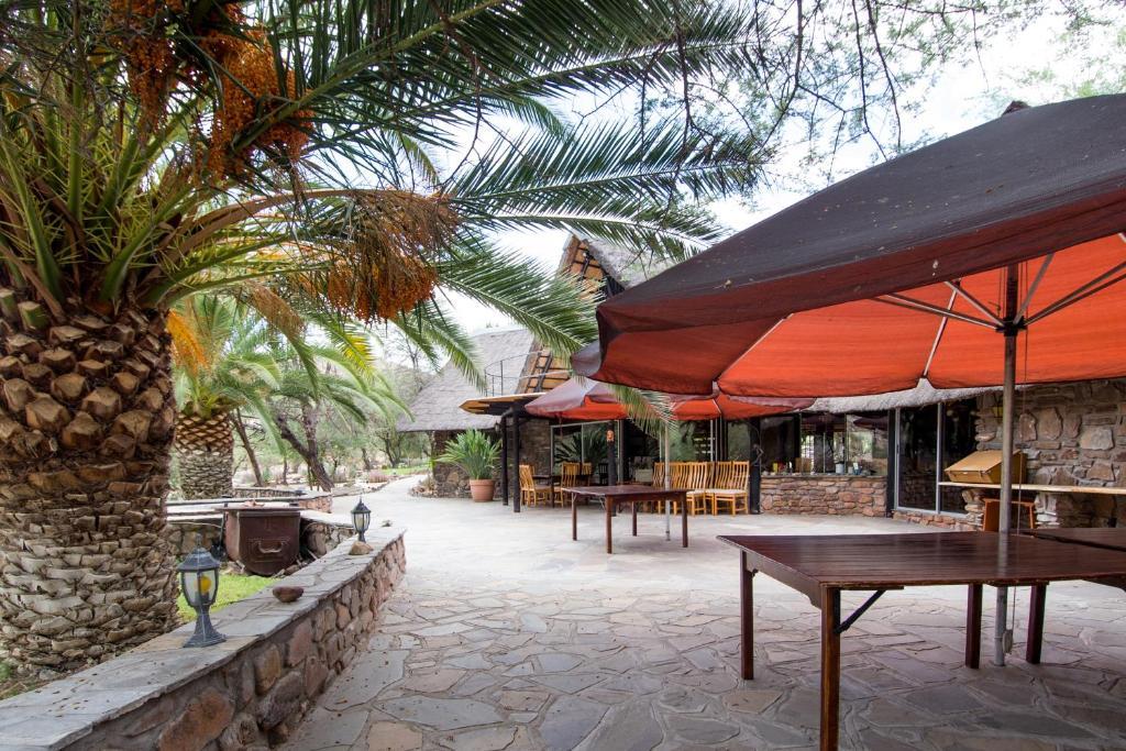 Etusis Lodge Usakos Luaran gambar