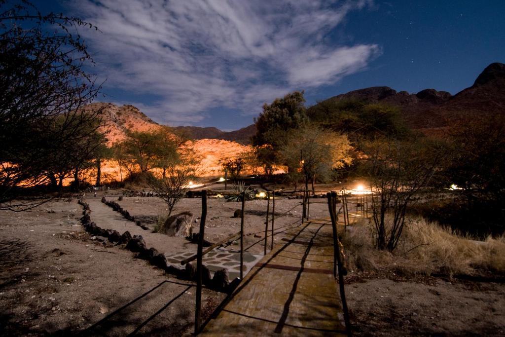 Etusis Lodge Usakos Luaran gambar
