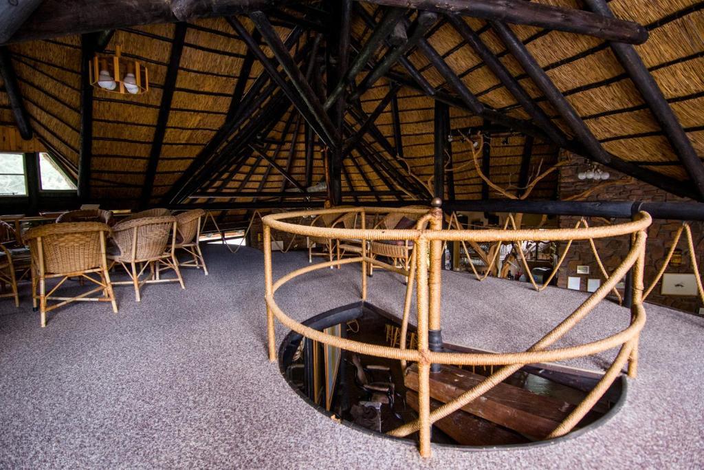Etusis Lodge Usakos Bilik gambar
