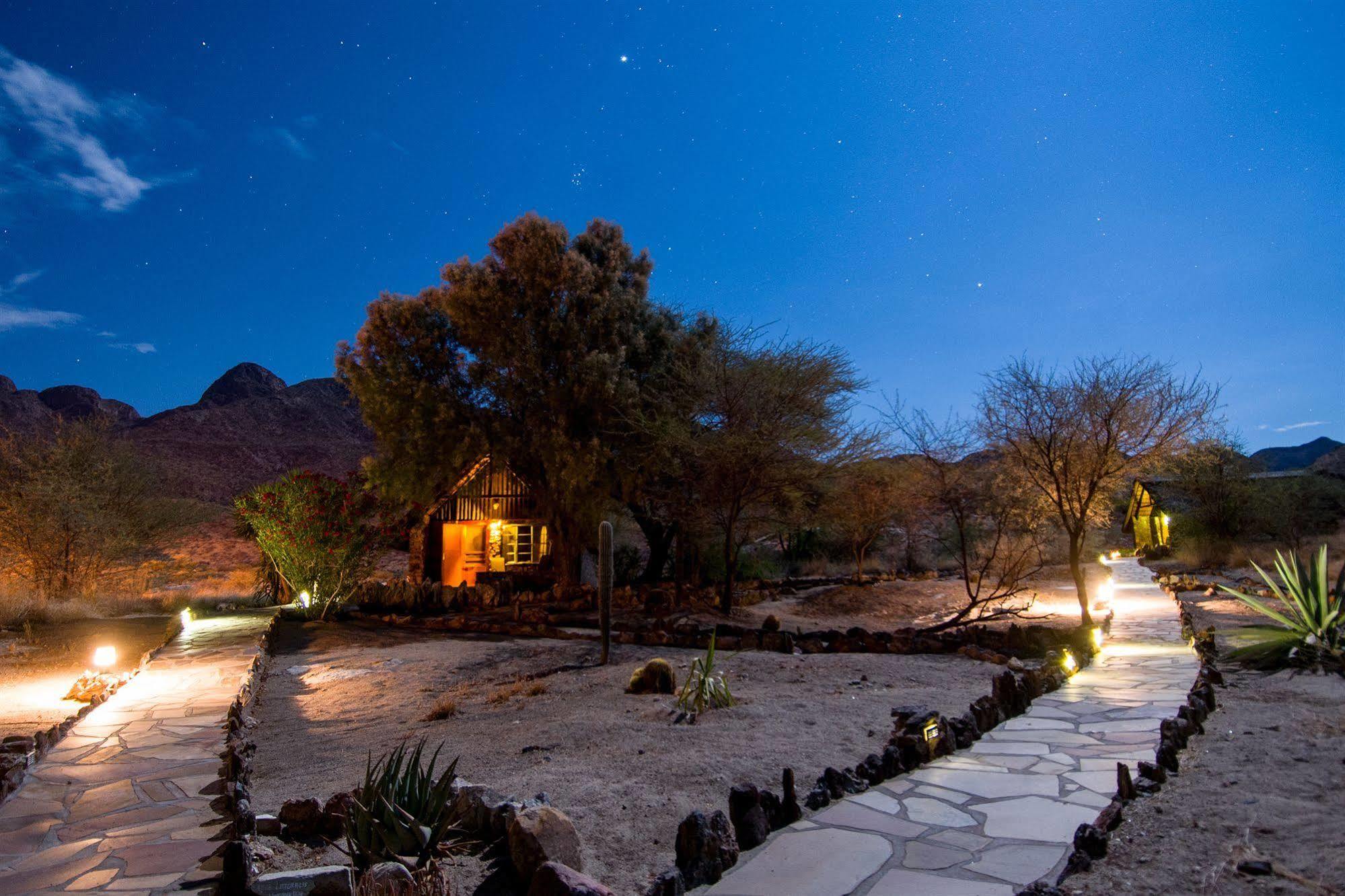 Etusis Lodge Usakos Luaran gambar