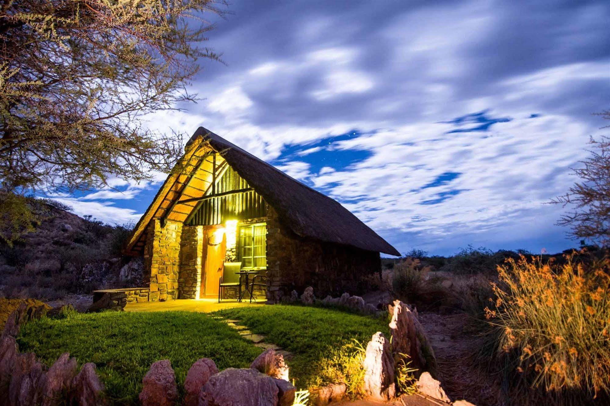 Etusis Lodge Usakos Luaran gambar